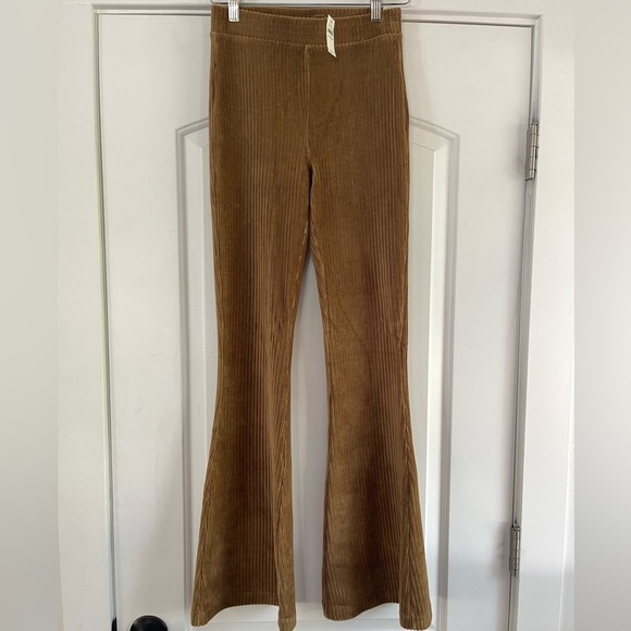 Aerie Groove-on High Waisted Velour Flare Pant - XS - Picture 2 of 4